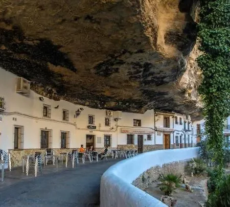 Hacienda Puerto De Muelas 3*