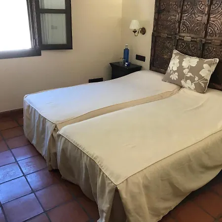 Hacienda Puerto De Muelas 3*